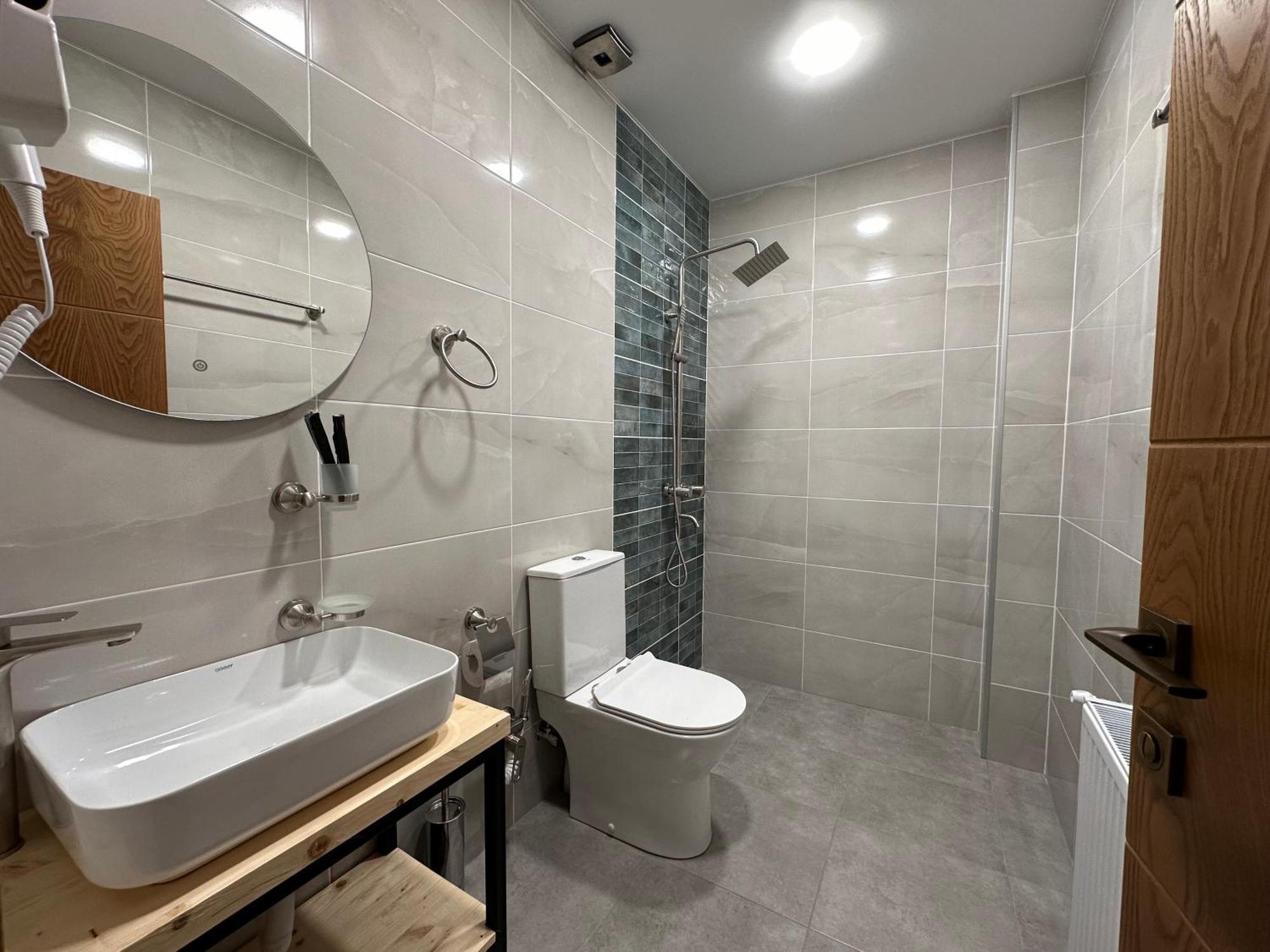 Hotel Mountime Kazbegi Екстер'єр фото
