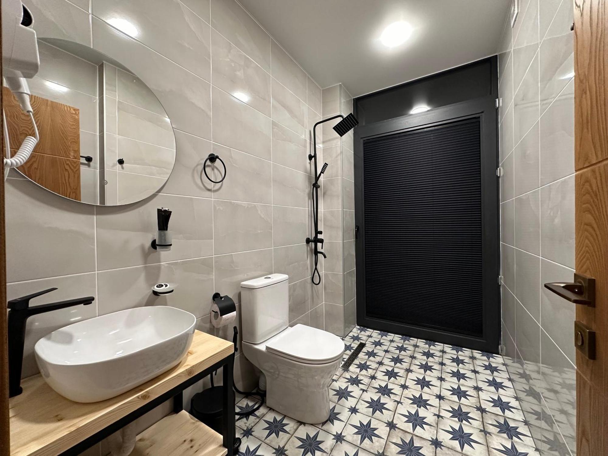 Hotel Mountime Kazbegi Екстер'єр фото