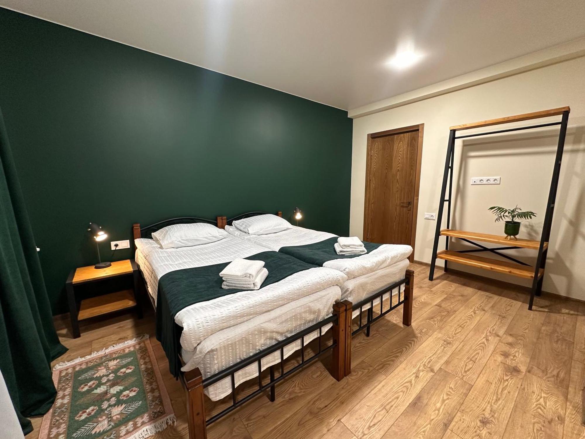 Hotel Mountime Kazbegi Екстер'єр фото